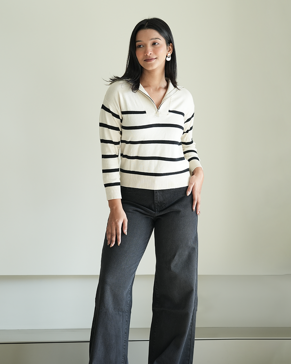 White Turtle neck zipper knit Top