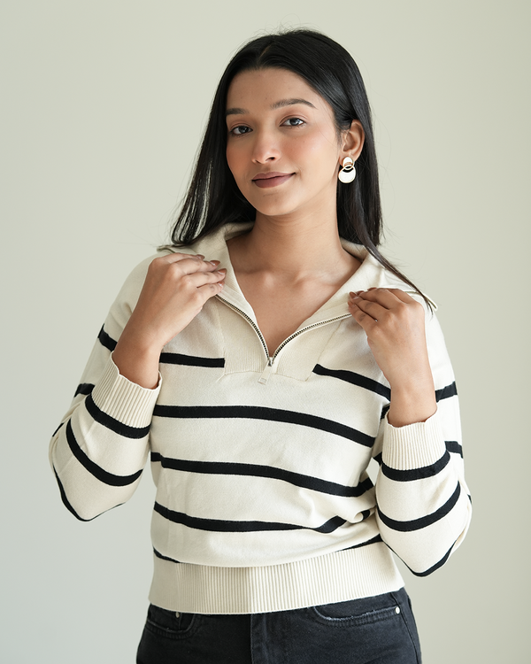 White Turtle neck zipper knit Top