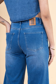 Everyday Mid-Blue Wide Jeans