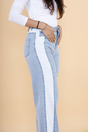 Ice Patched Lightweight Straight fit Jeans