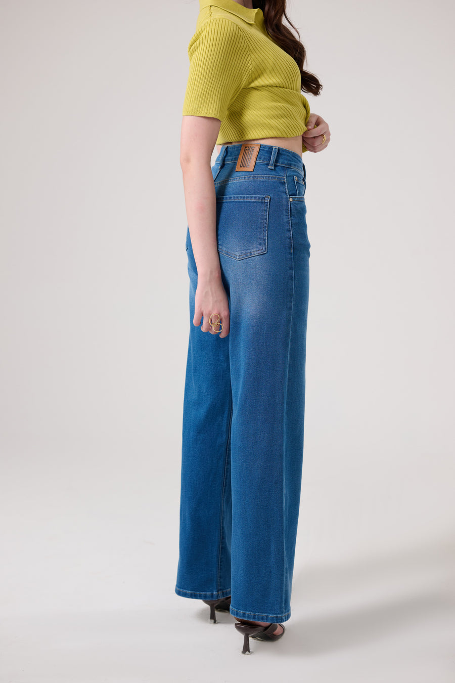 Everyday Mid-Blue Wide Jeans